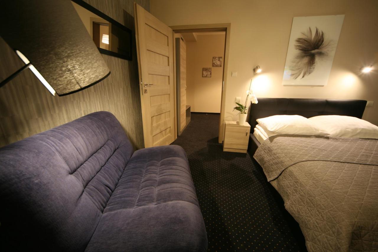 Hotel Seven 7 Kaliszki Eksteriør billede