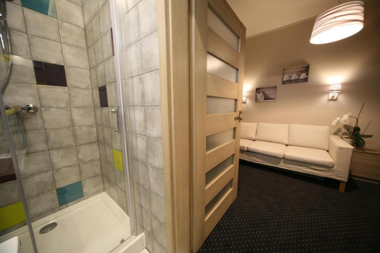 Hotel Seven 7 Kaliszki Eksteriør billede