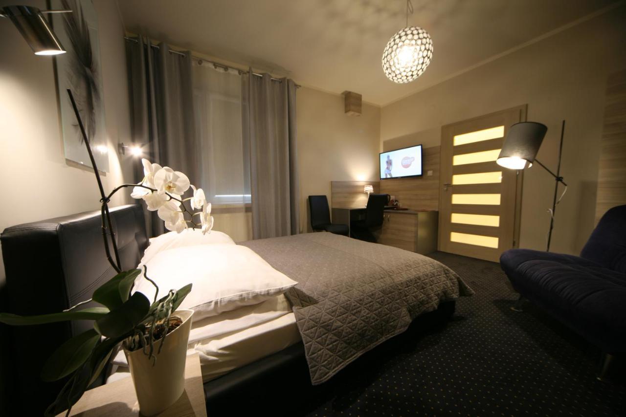 Hotel Seven 7 Kaliszki Eksteriør billede
